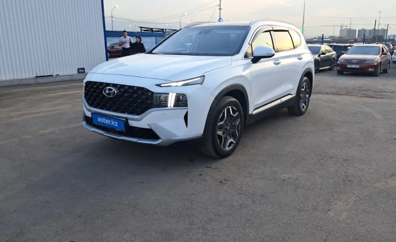 Hyundai Santa Fe 2022 года за 21 000 000 тг. в Алматы