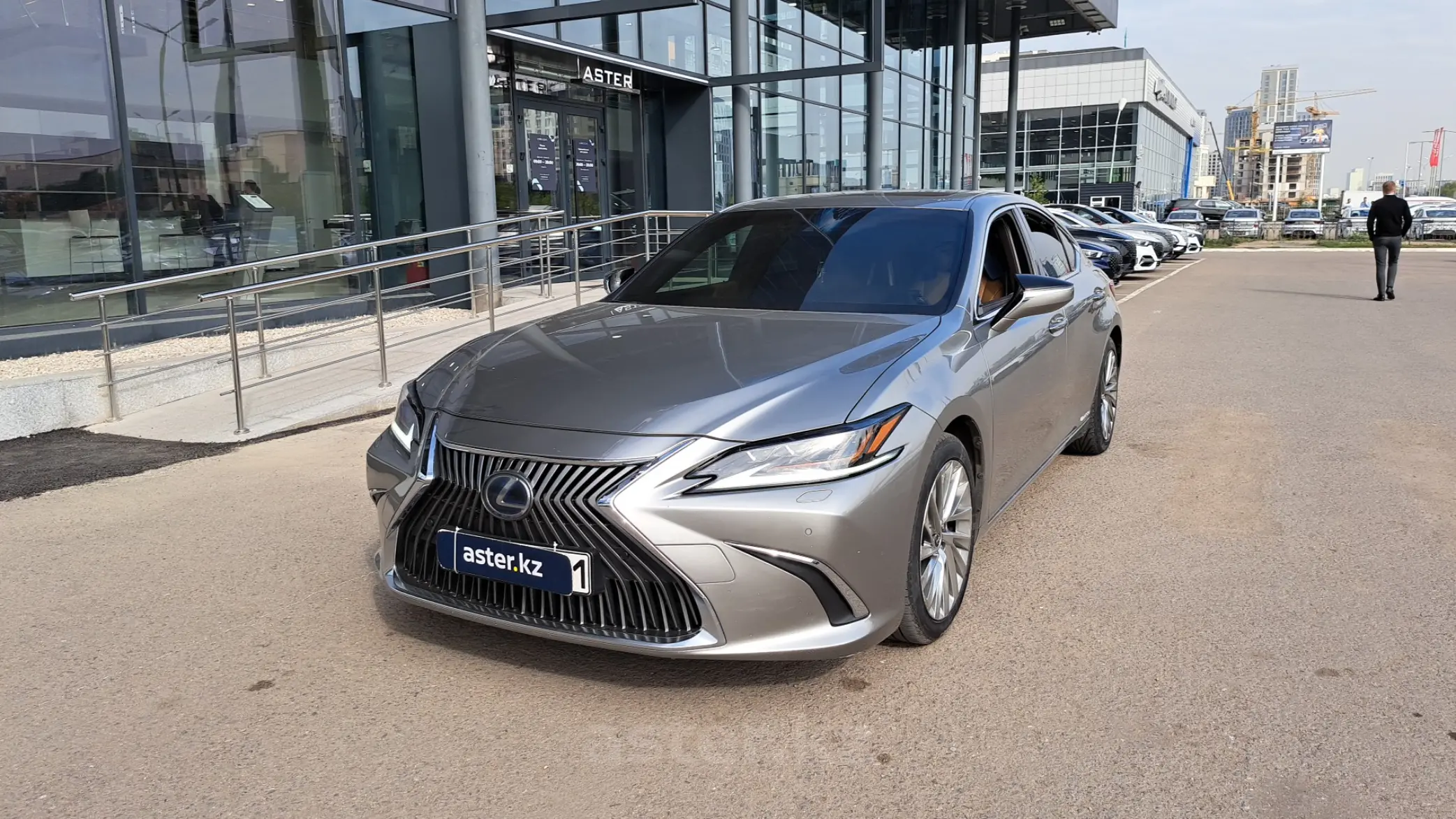 Lexus ES 2020