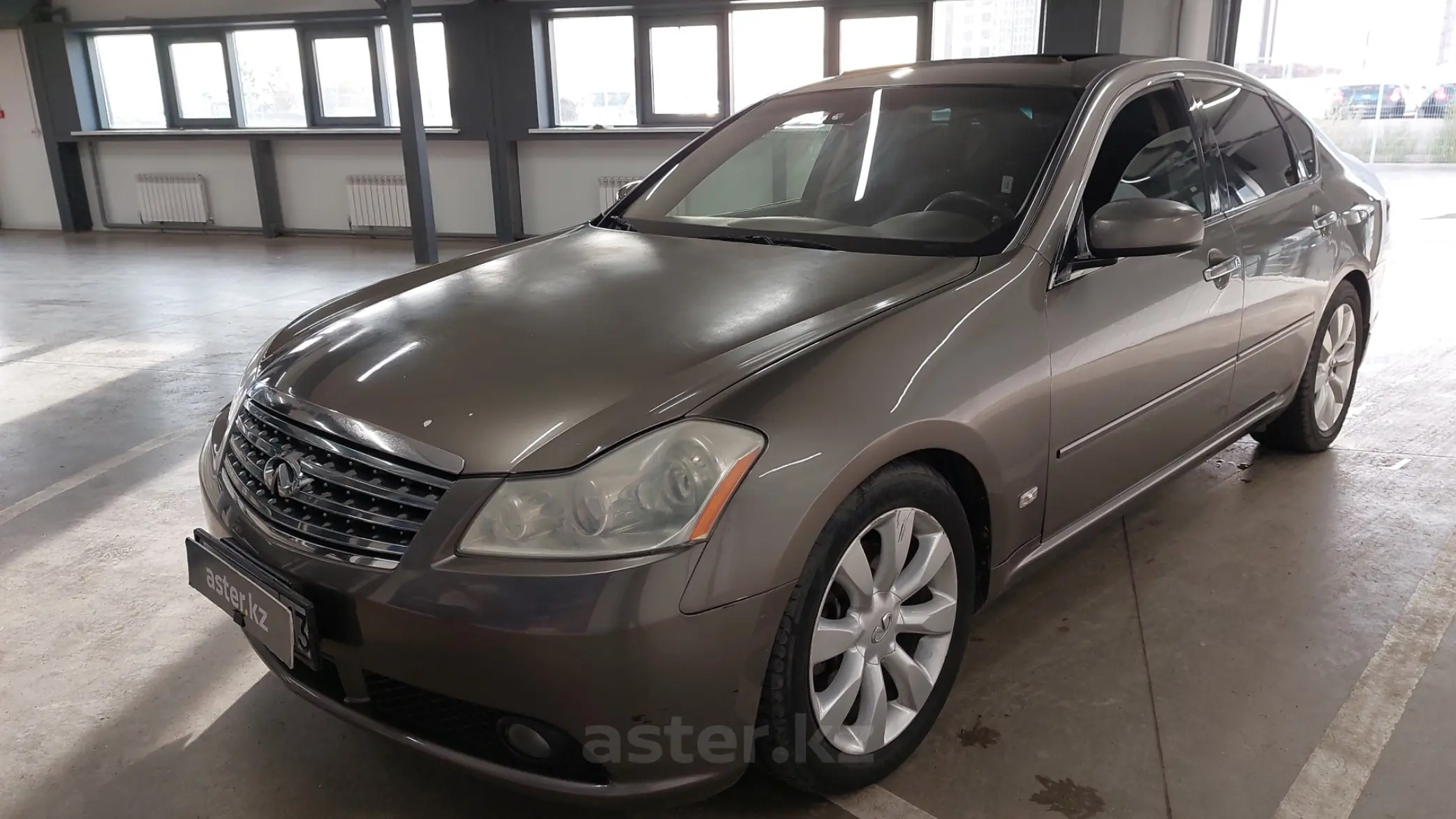 Infiniti M 2005