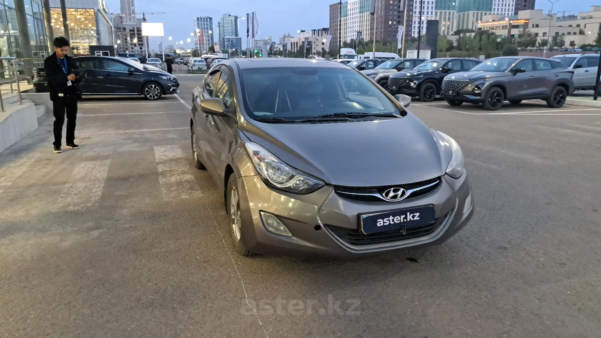 Hyundai Elantra 2012