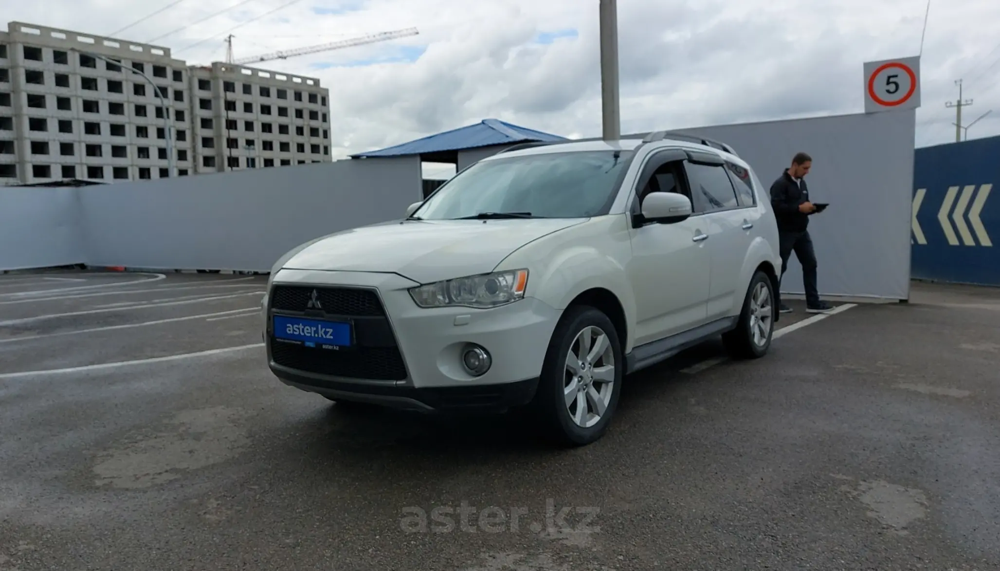 Mitsubishi Outlander 2012