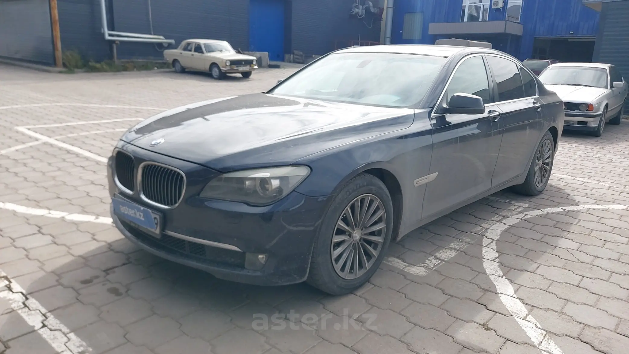 BMW 7 серии 2010