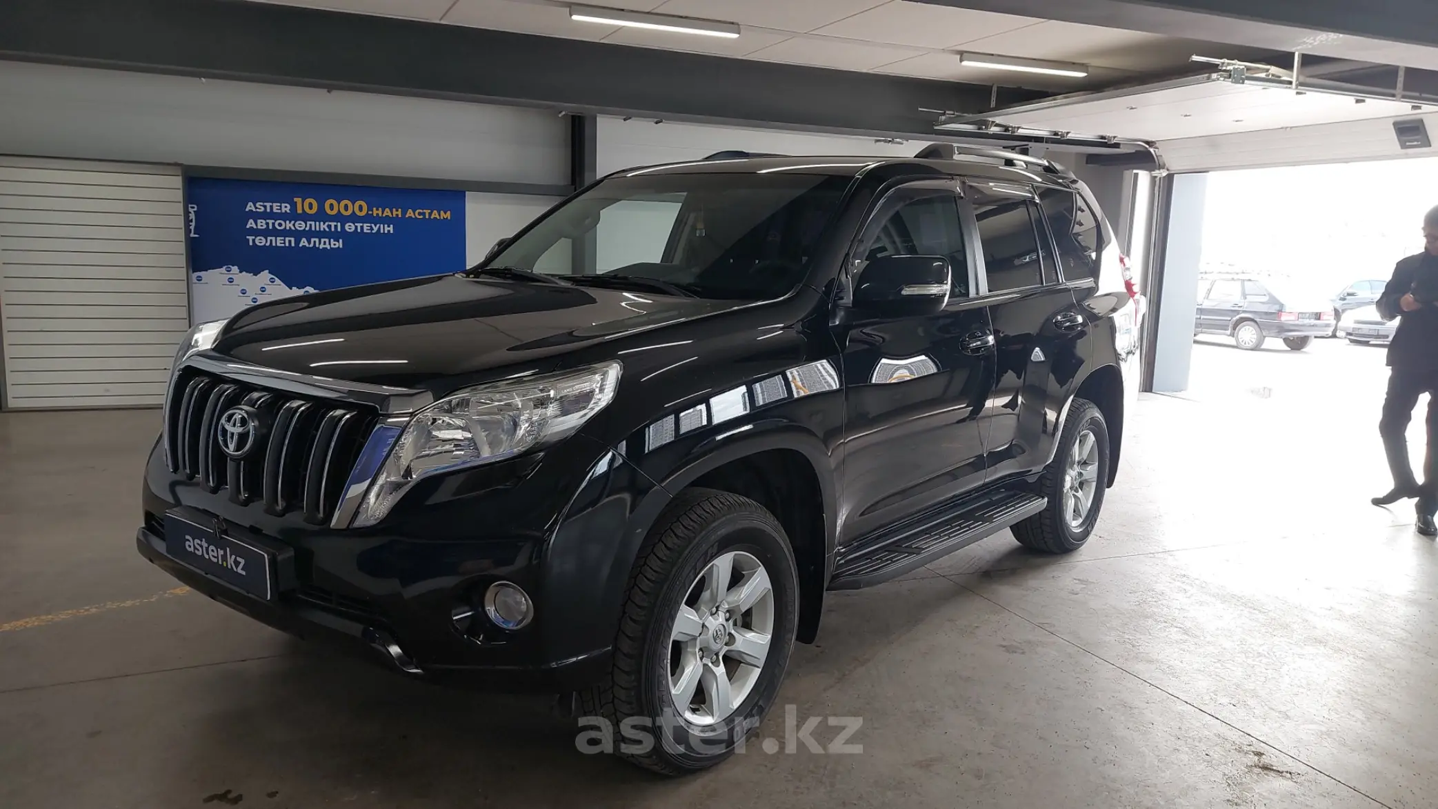 Toyota Land Cruiser Prado 2014