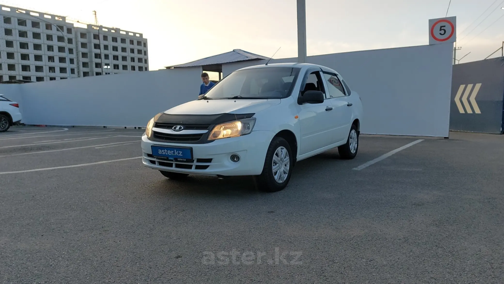 LADA (ВАЗ) Granta 2013