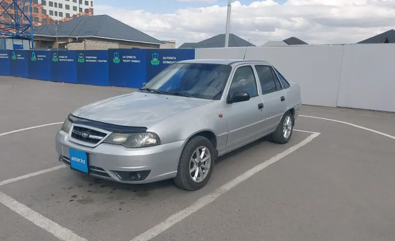 Daewoo Nexia серая