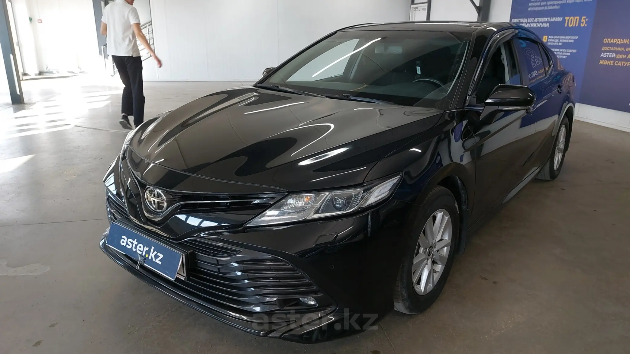 Toyota Camry 2019