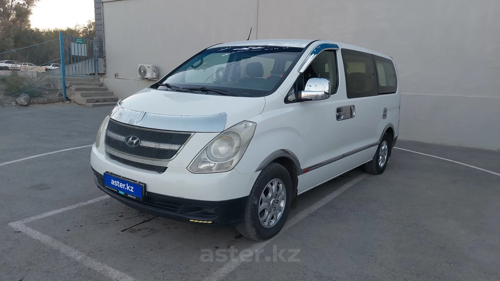 Hyundai H-1 2010