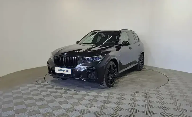 BMW X5 M 2022 года за 55 000 000 тг. в Алматы