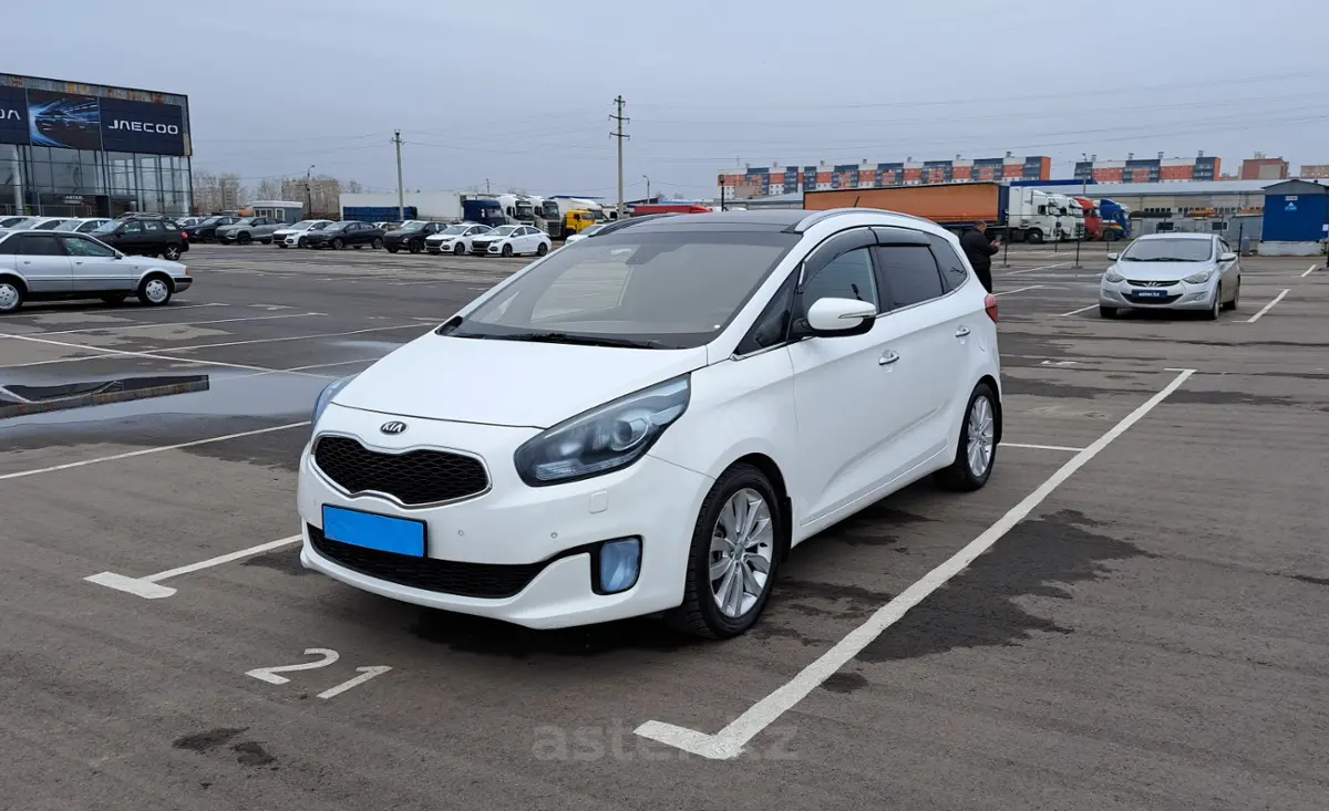 2014 Kia Carens