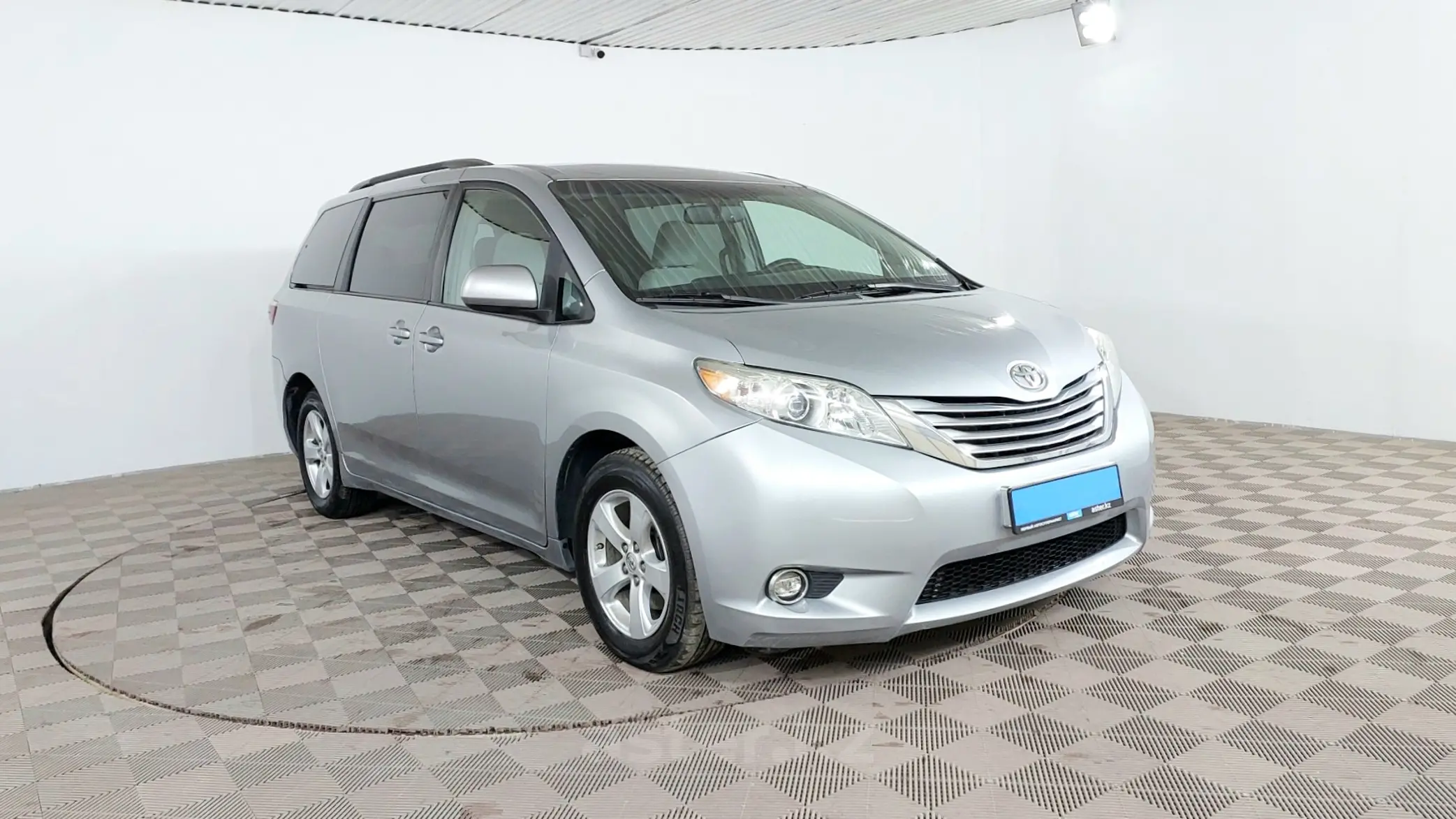 Toyota Sienna 2016