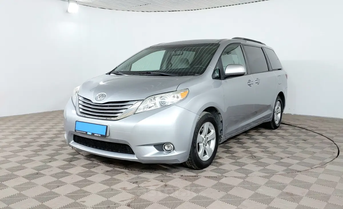 Toyota Sienna 2016