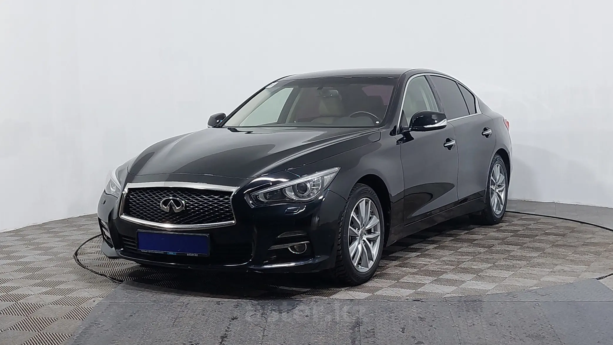 Infiniti Q50 2014