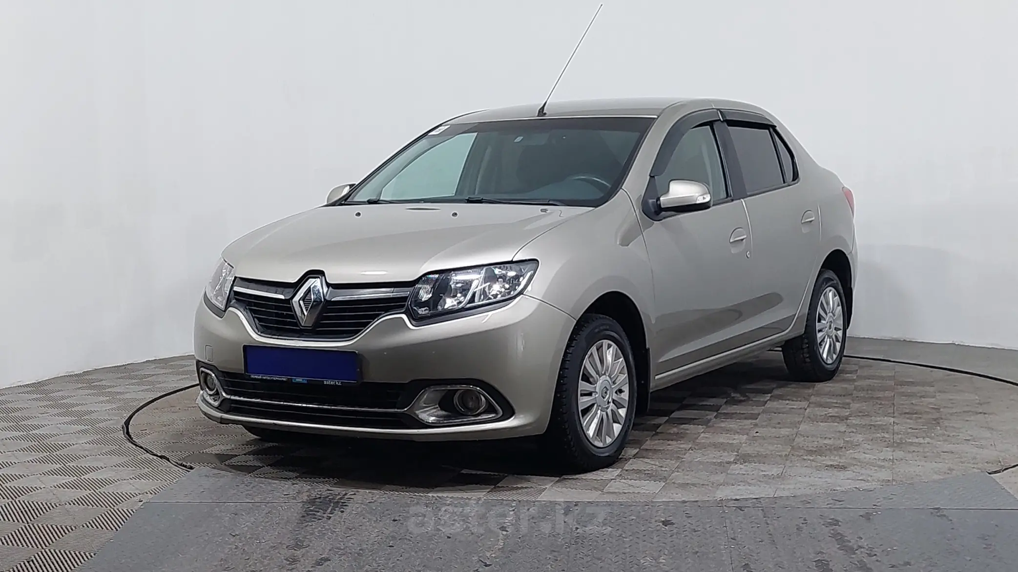 Renault Logan 2016