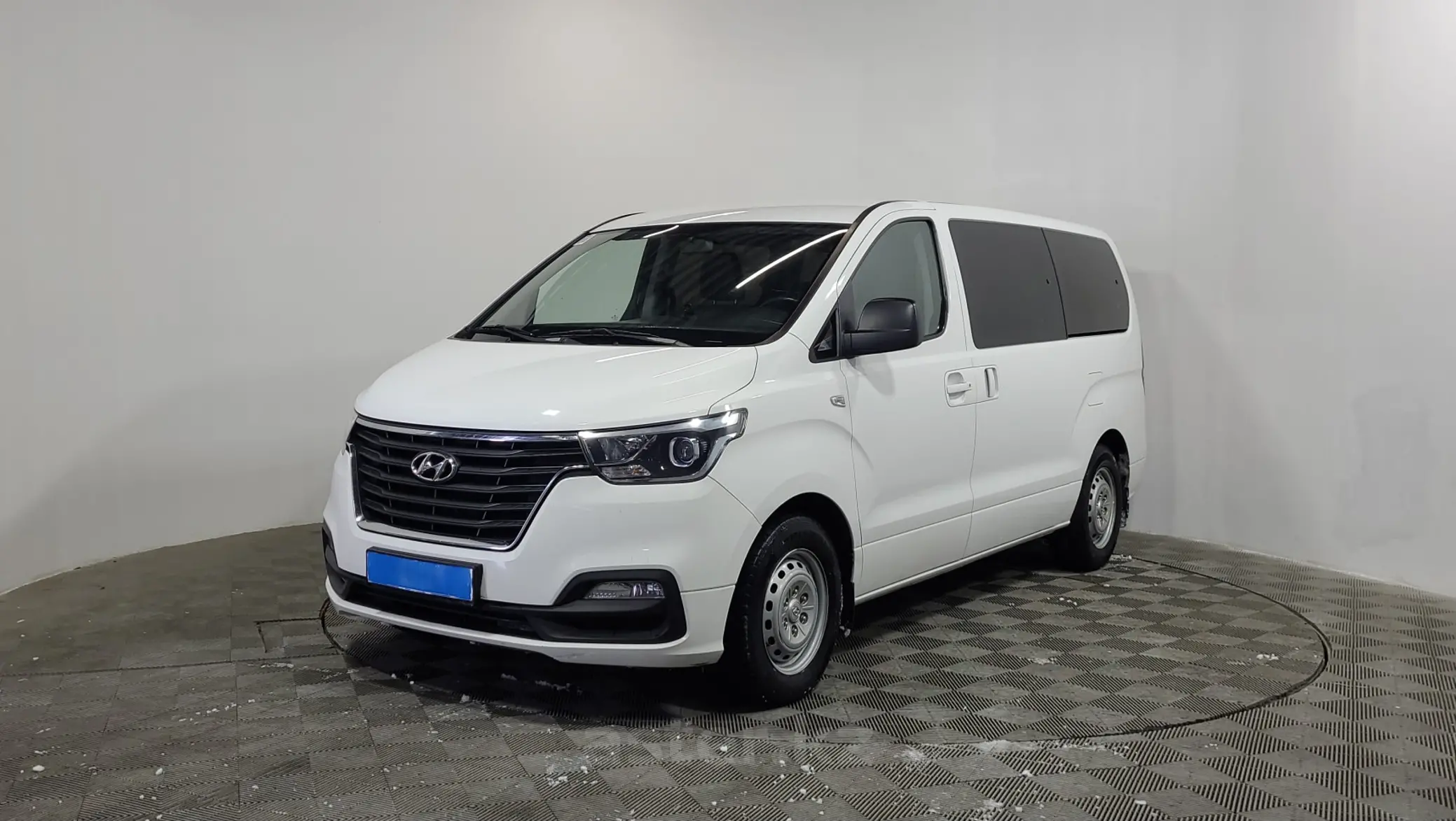 Hyundai H-1 2019