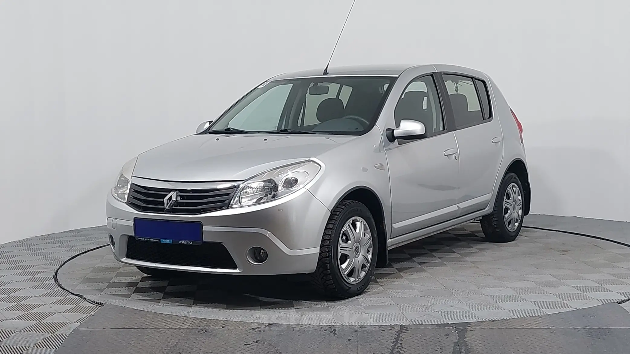 Renault Sandero 2013