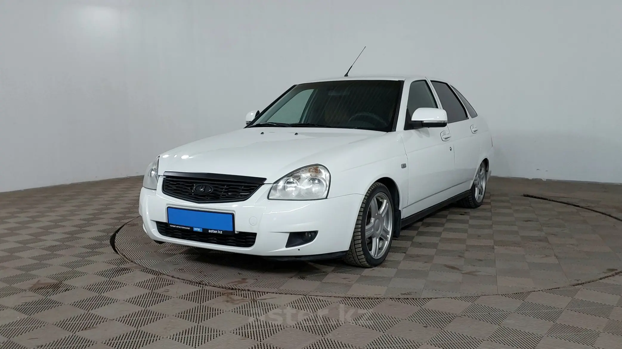 LADA (ВАЗ) Priora 2013