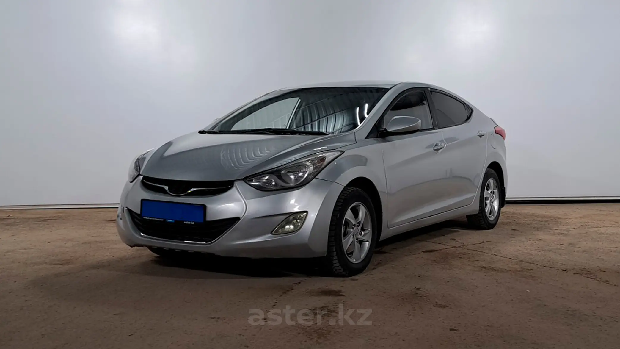 Hyundai Elantra 2013