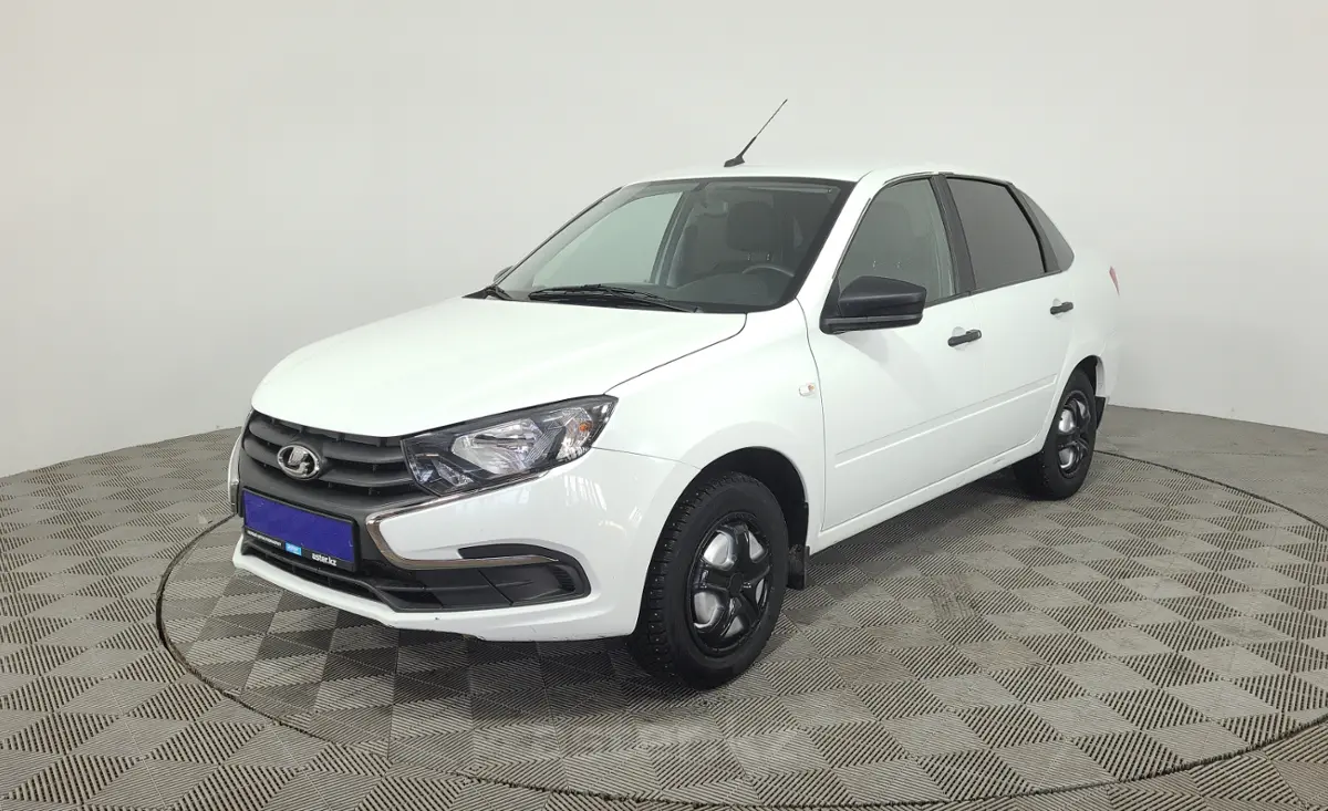 рестайлинговая гранта 2022. новая lada granta 2022. гранта лифтбек 2022 салон. лада гранта драйв актив 2022. лада granta 2022.