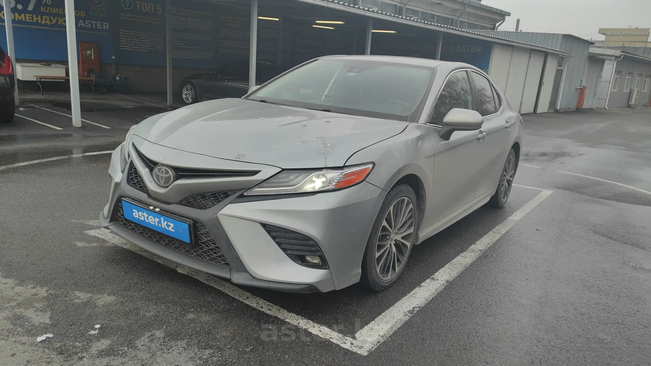 Toyota Camry 2019