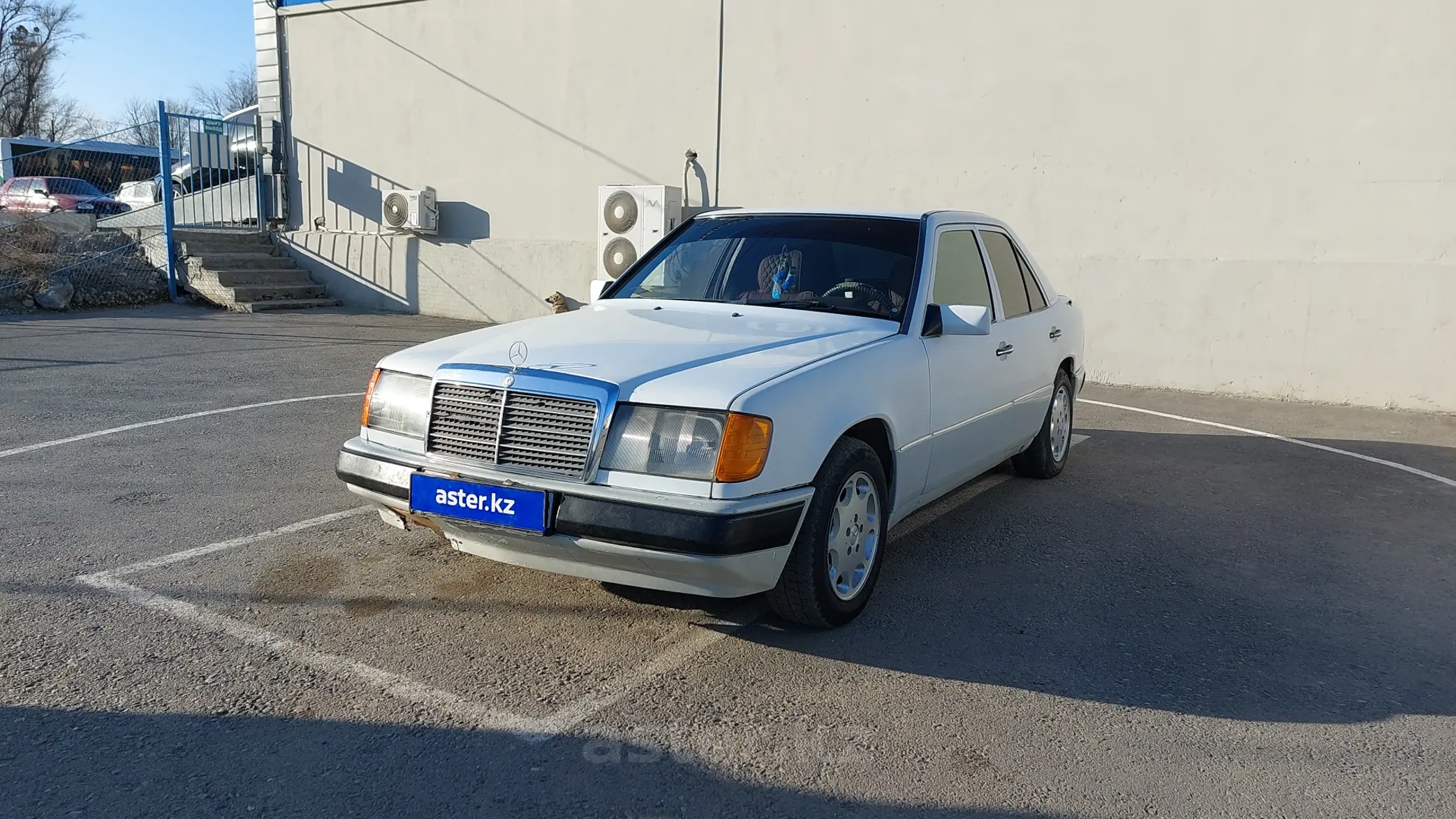 Mercedes-Benz W124 1986