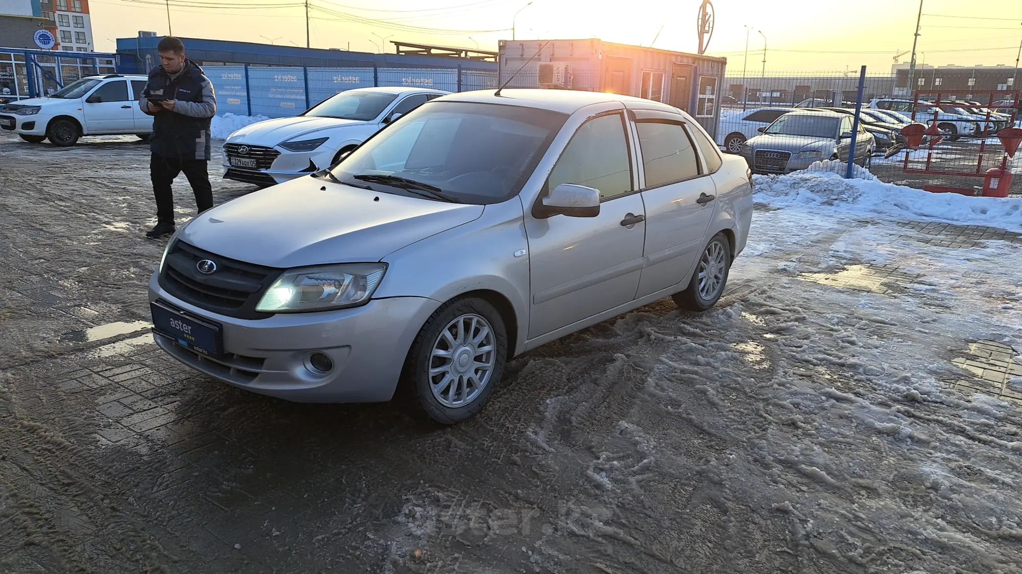 LADA (ВАЗ) Granta 2012