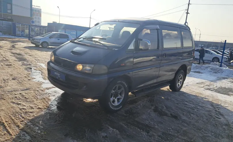 Делика алматы. Делика 1995. Delica 1995. Делика 1995 года. Руль Delica.