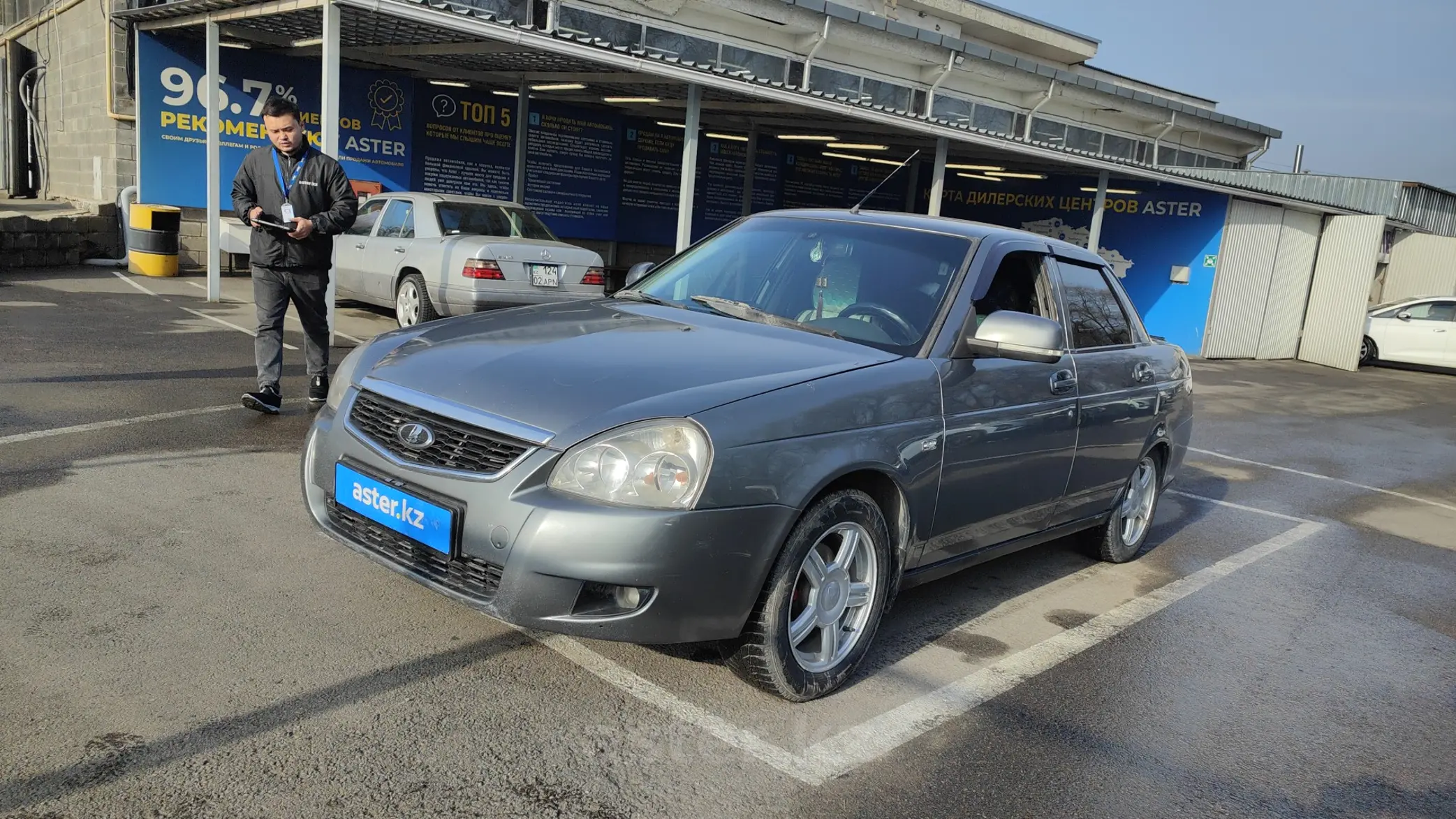 LADA (ВАЗ) Priora 2012