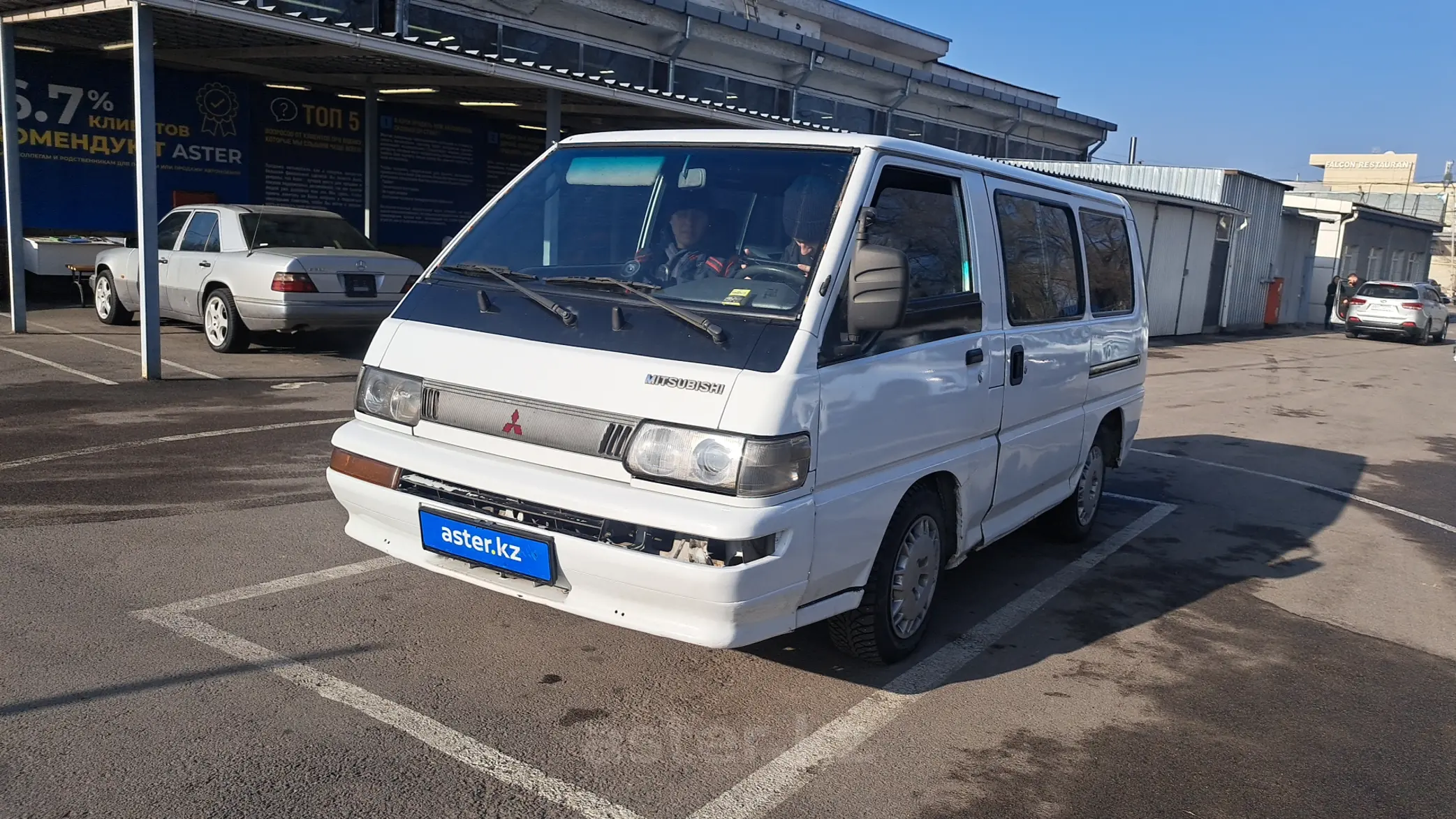 Mitsubishi L300 1992