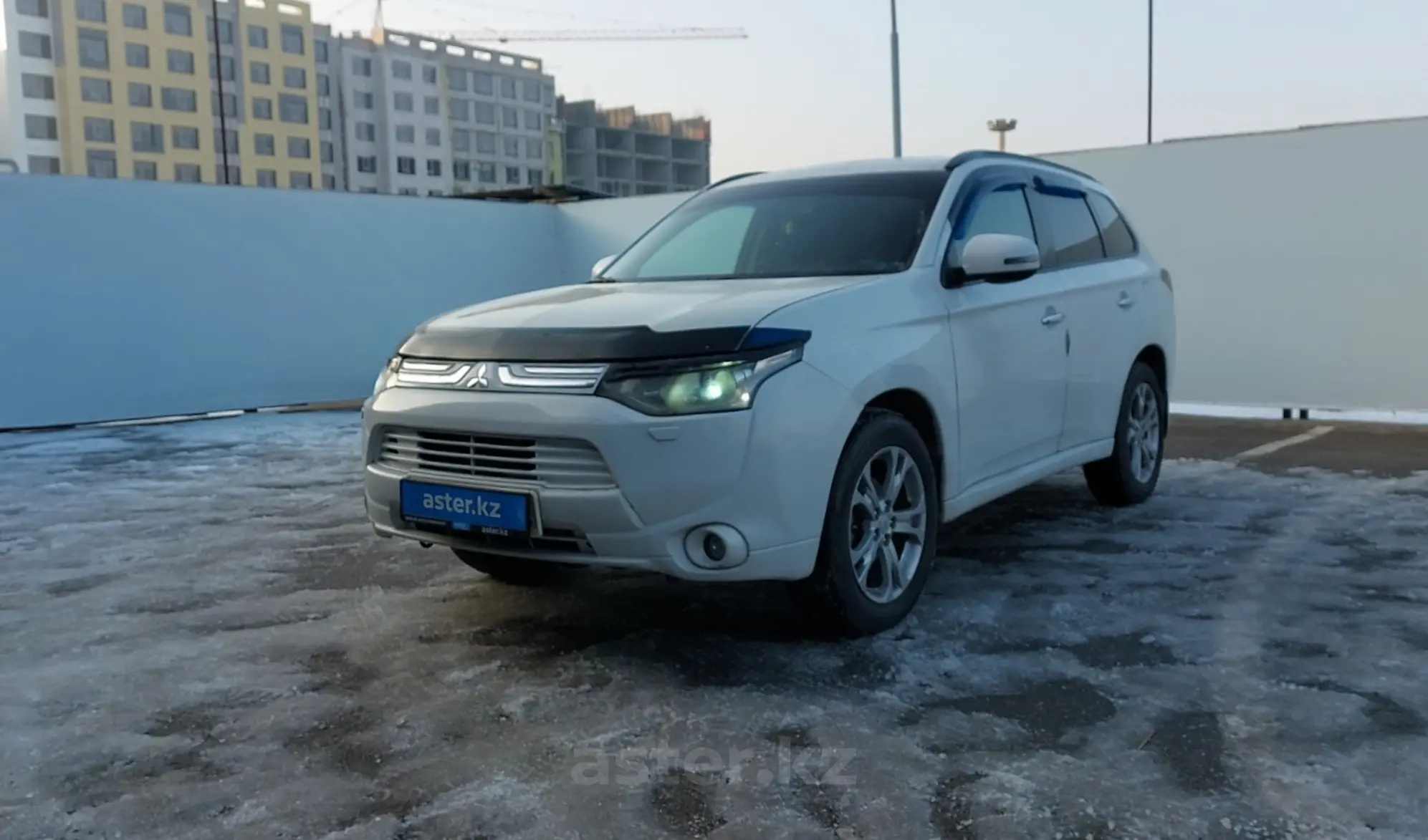 Mitsubishi Outlander 2012