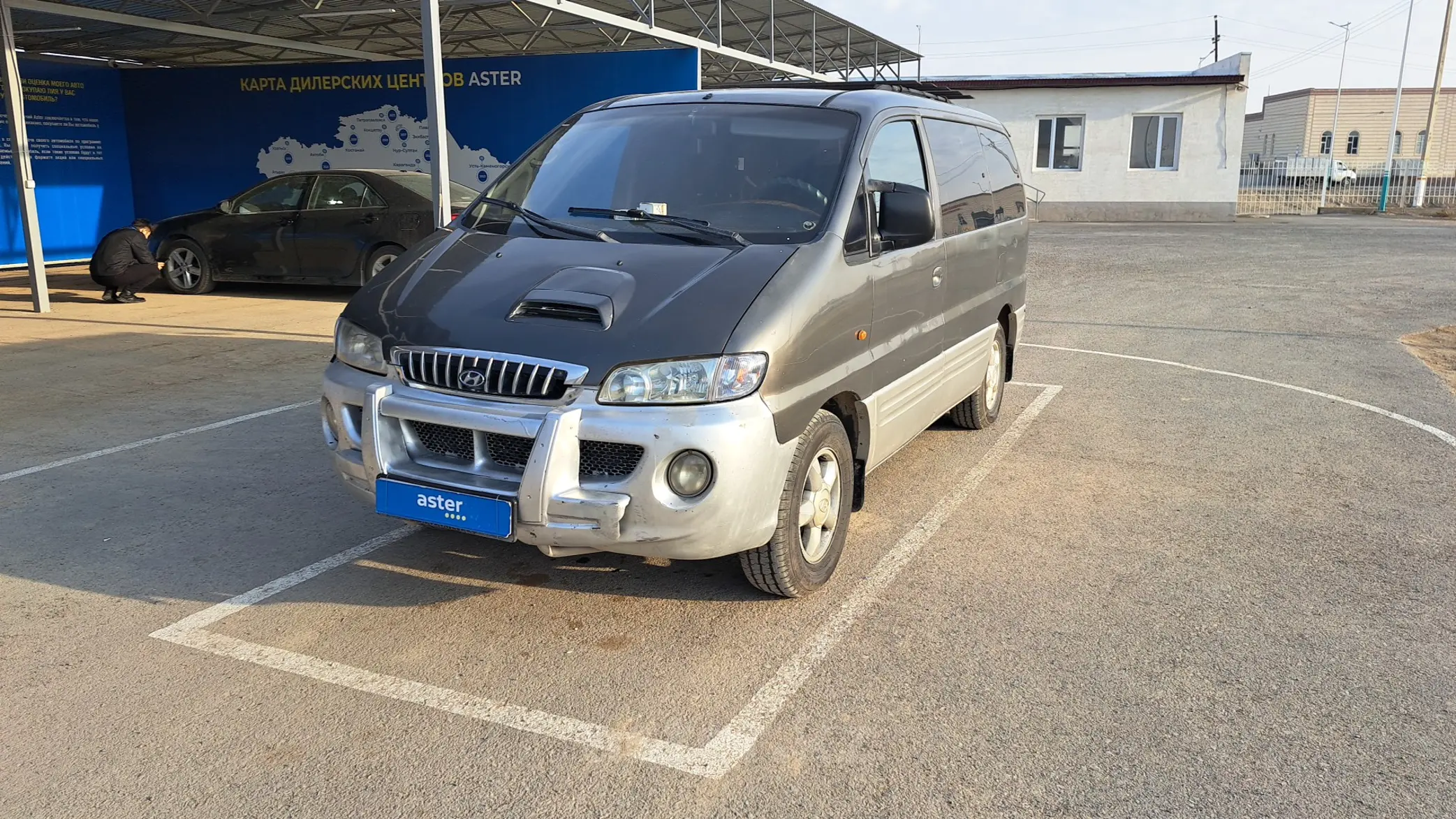 Hyundai H-1 2001