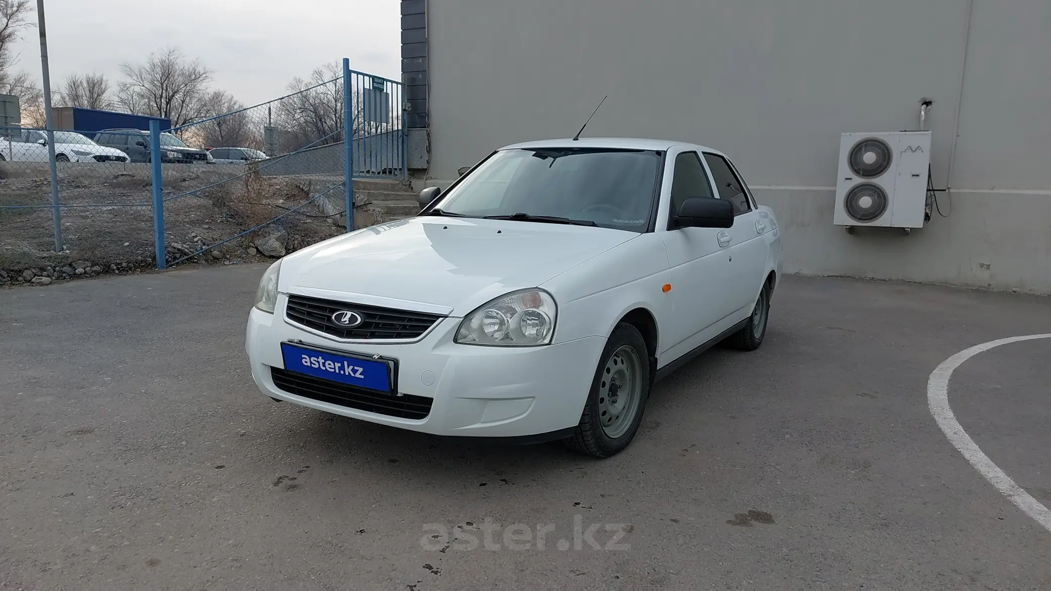 LADA (ВАЗ) Priora 2013