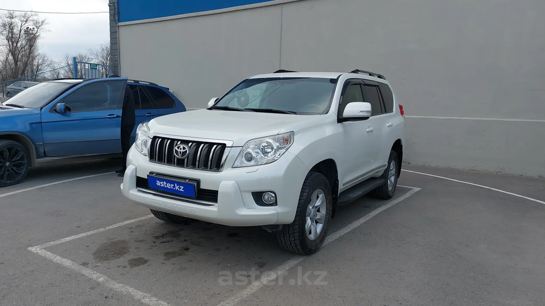 Toyota Land Cruiser Prado 2011