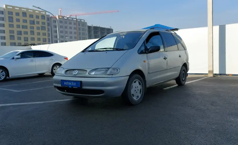 Volkswagen Sharan 1995 года за 2 000 000 тг. в Алматы