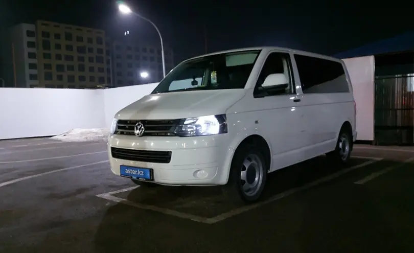 Volkswagen Caravelle 2012 года за 8 500 000 тг. в Алматы