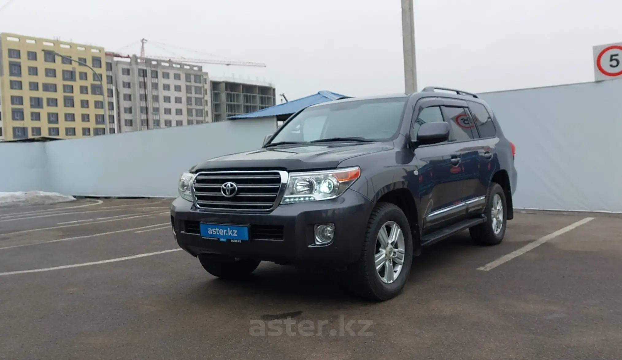 Toyota Land Cruiser 2012