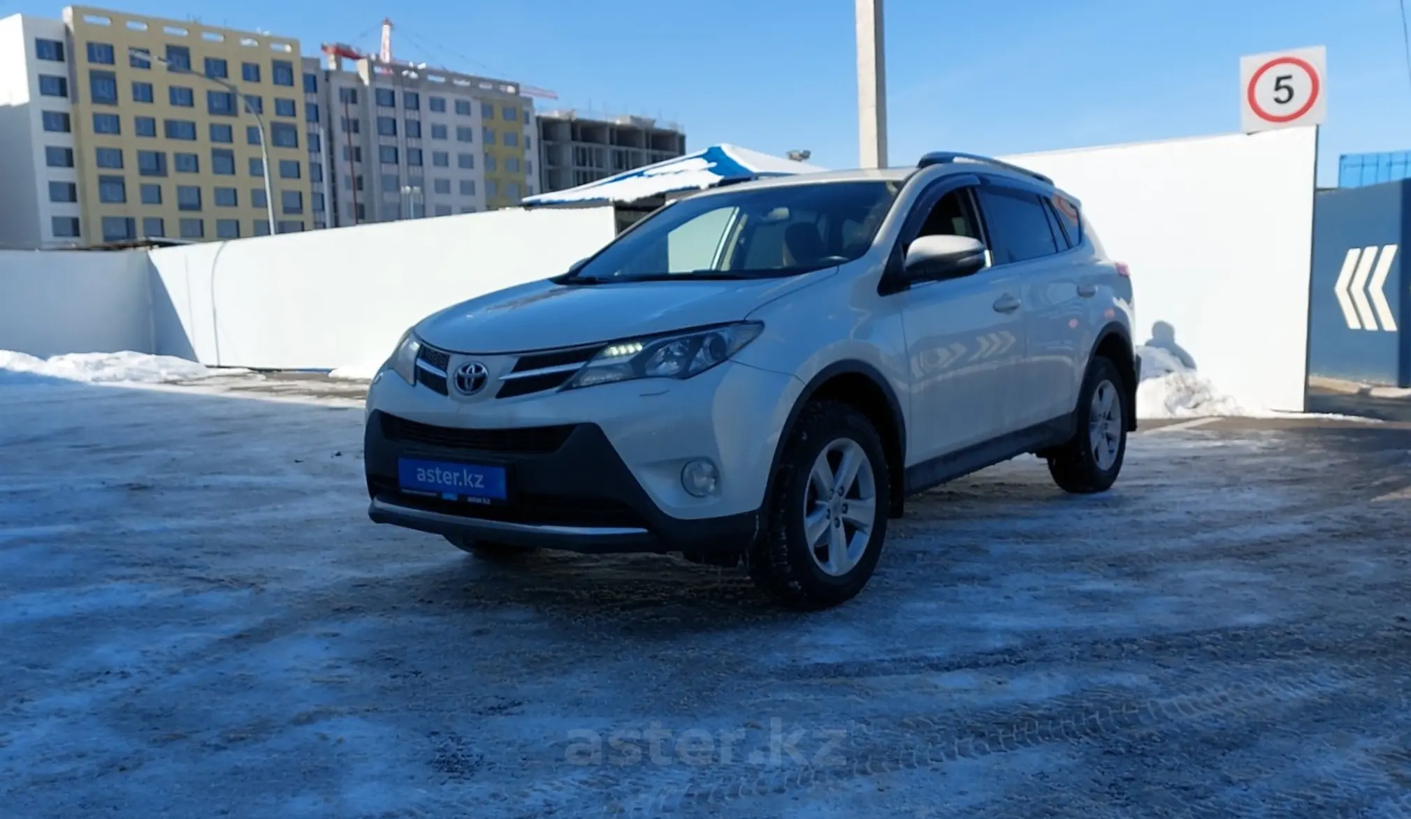 Toyota RAV4 2014