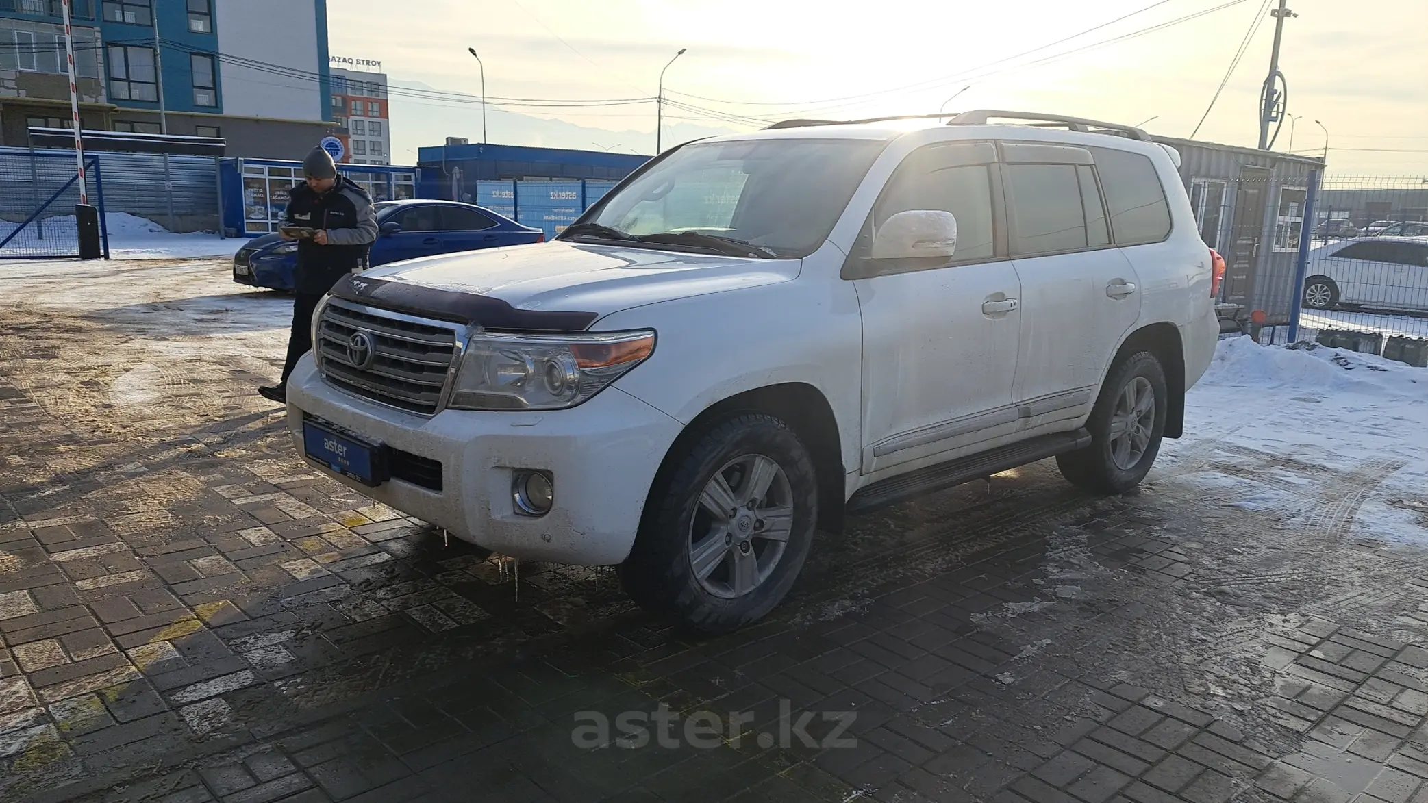 Toyota Land Cruiser 2012