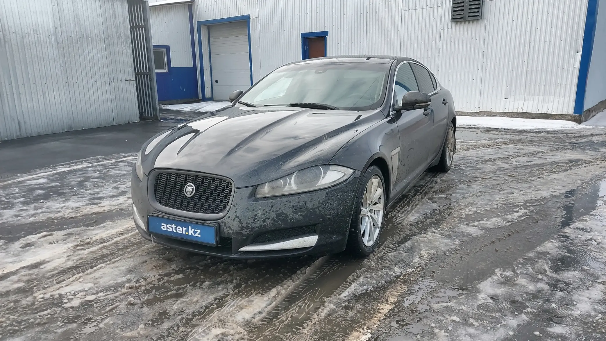 Jaguar XF 2012