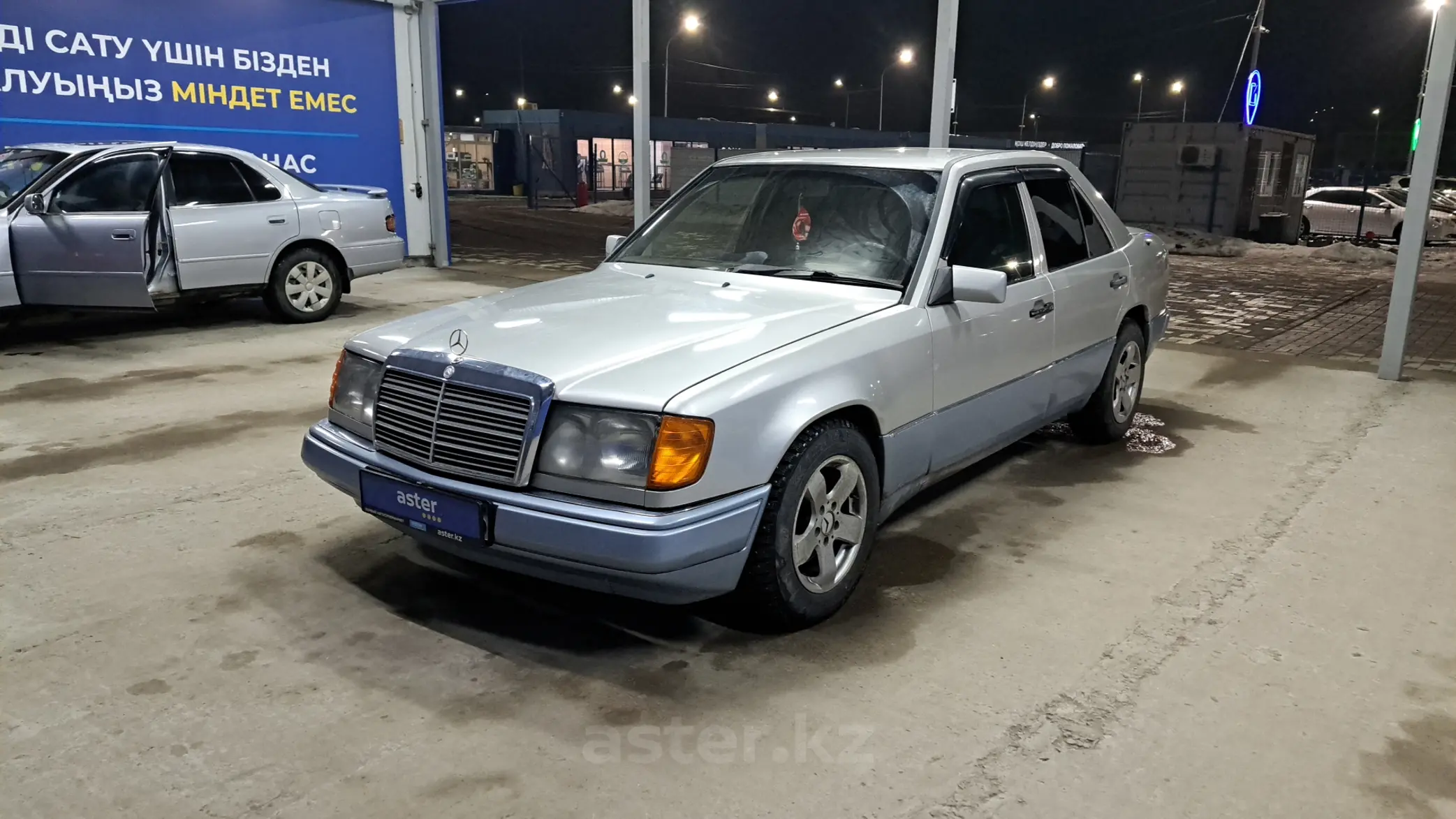 Mercedes-Benz W124 1989