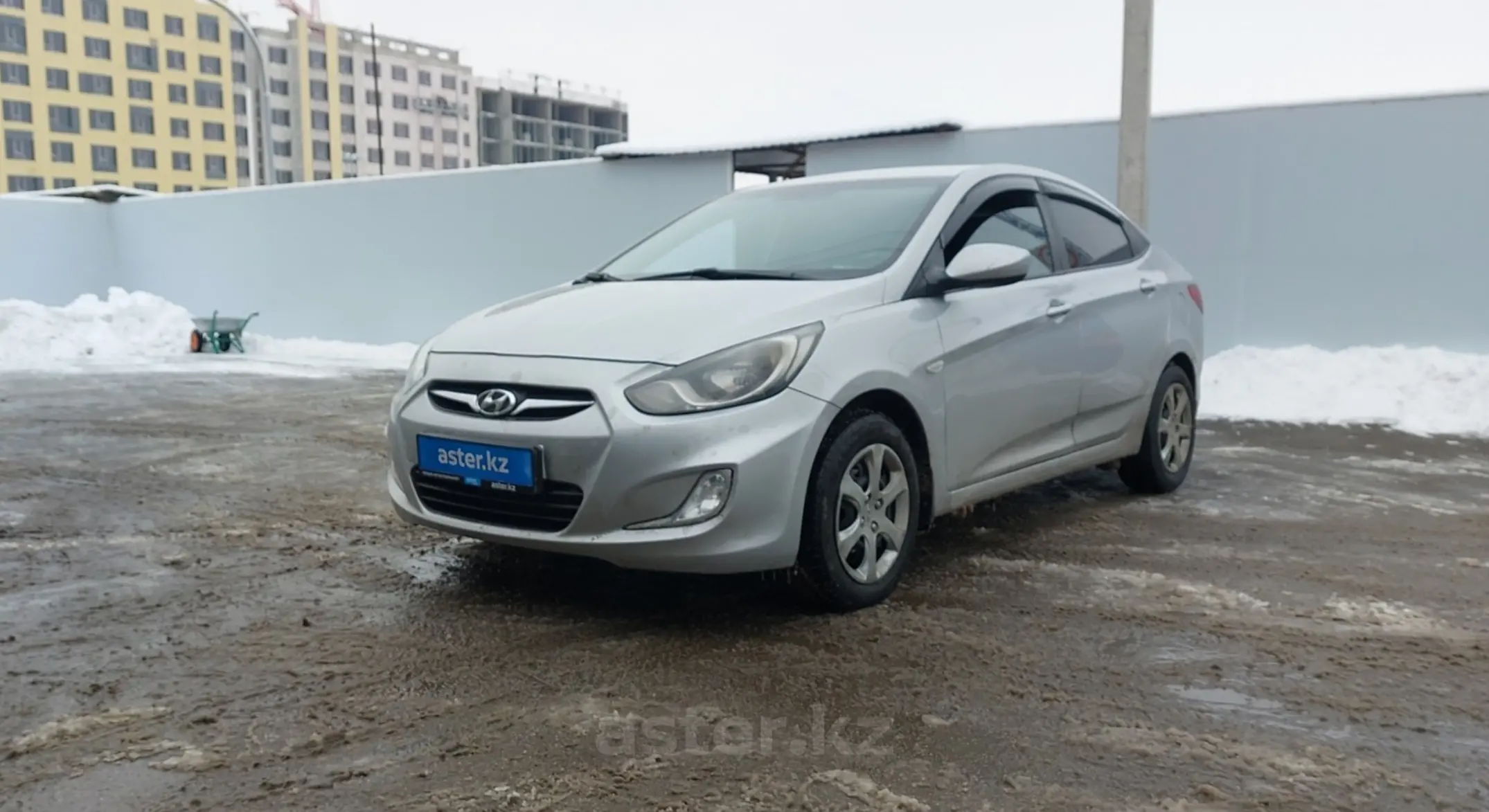 Hyundai Accent 2013