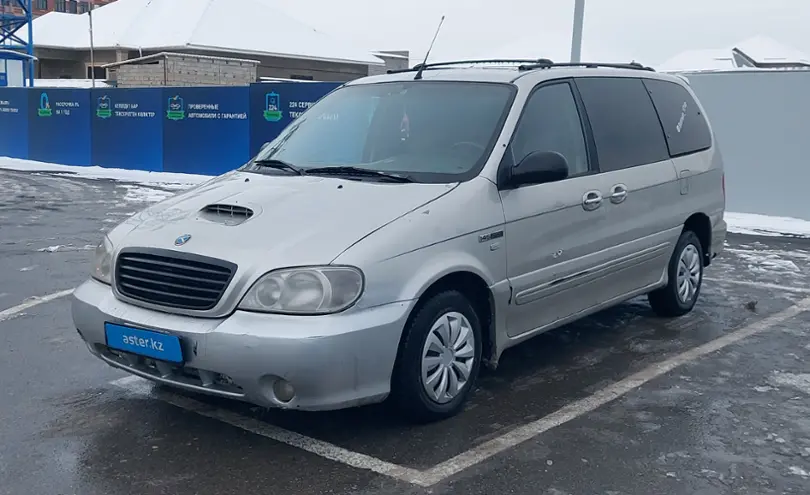 Kia Carnival 2000 года за 2 000 000 тг. в Шымкент