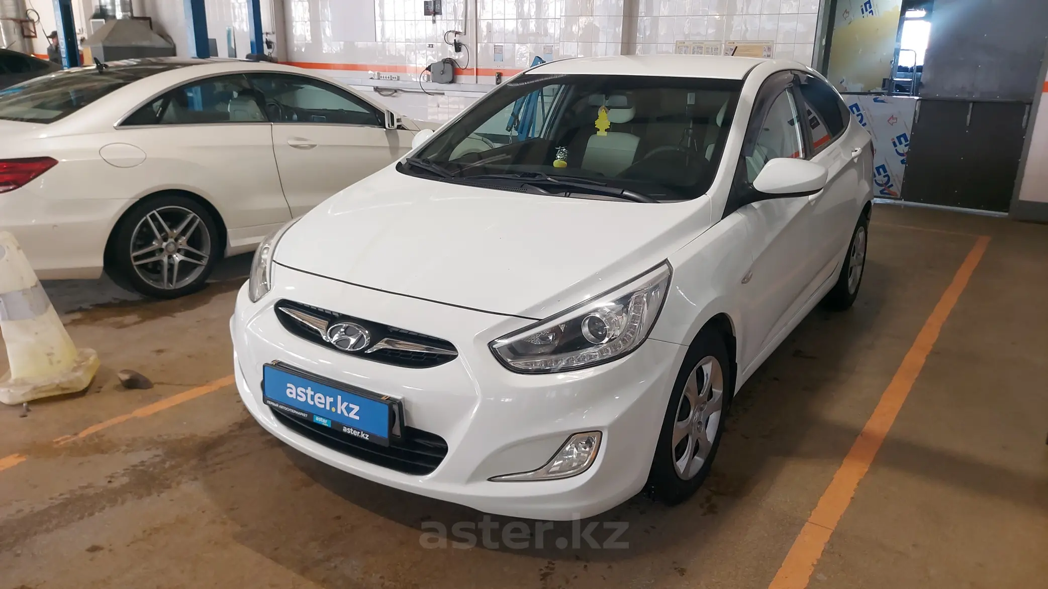 Hyundai Accent 2013