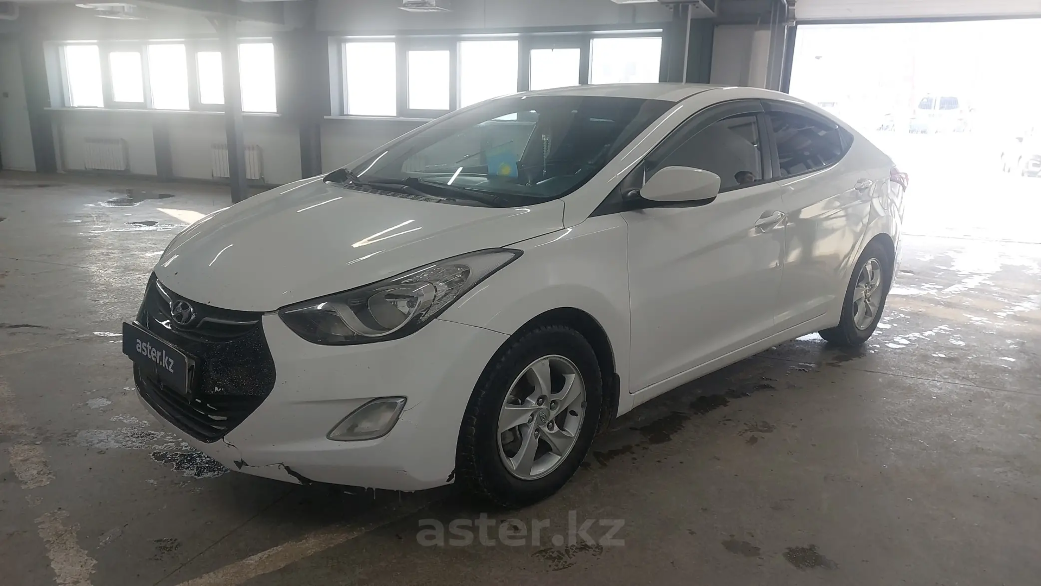 Hyundai Elantra 2013