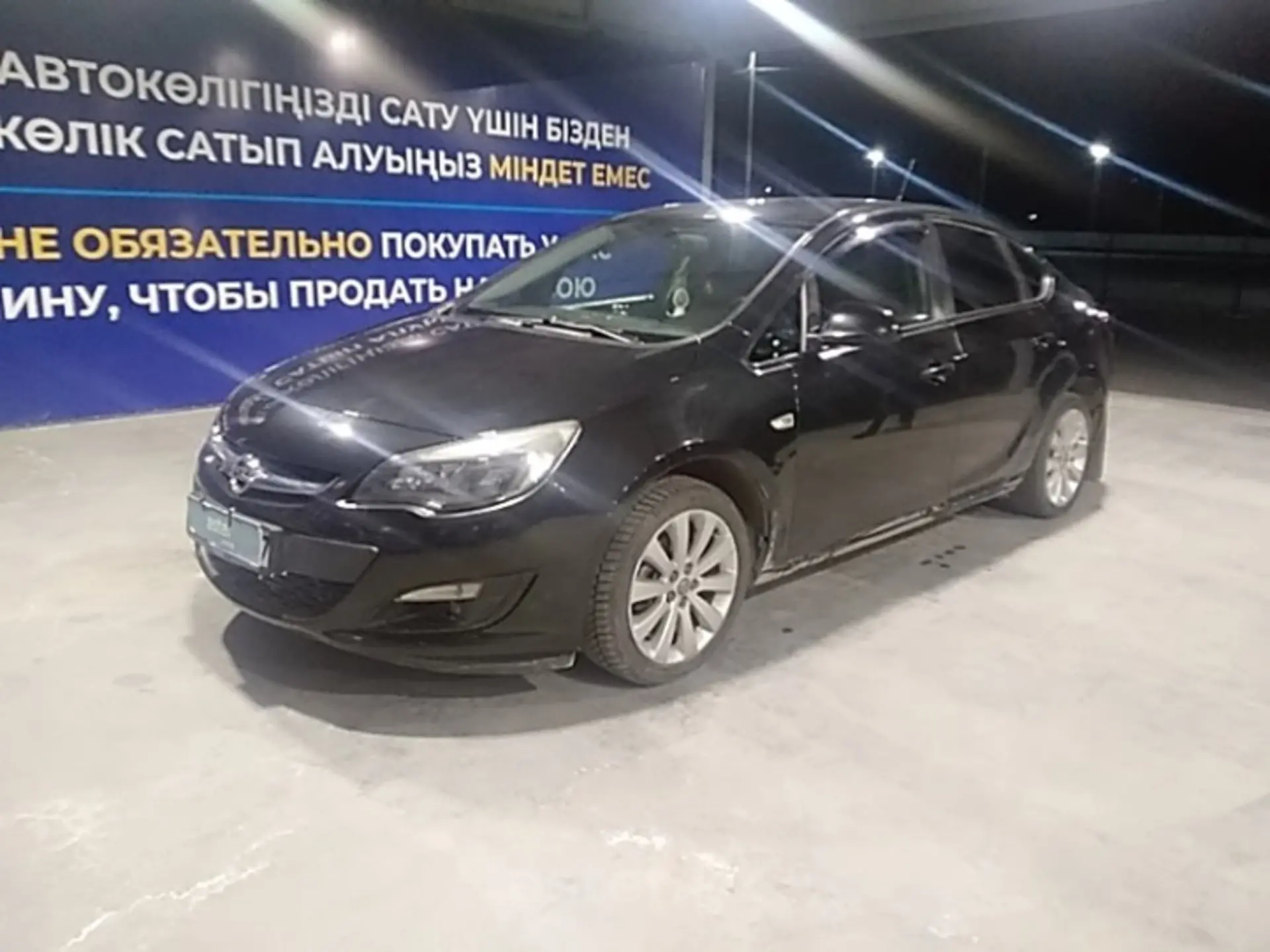 Opel Astra 2013