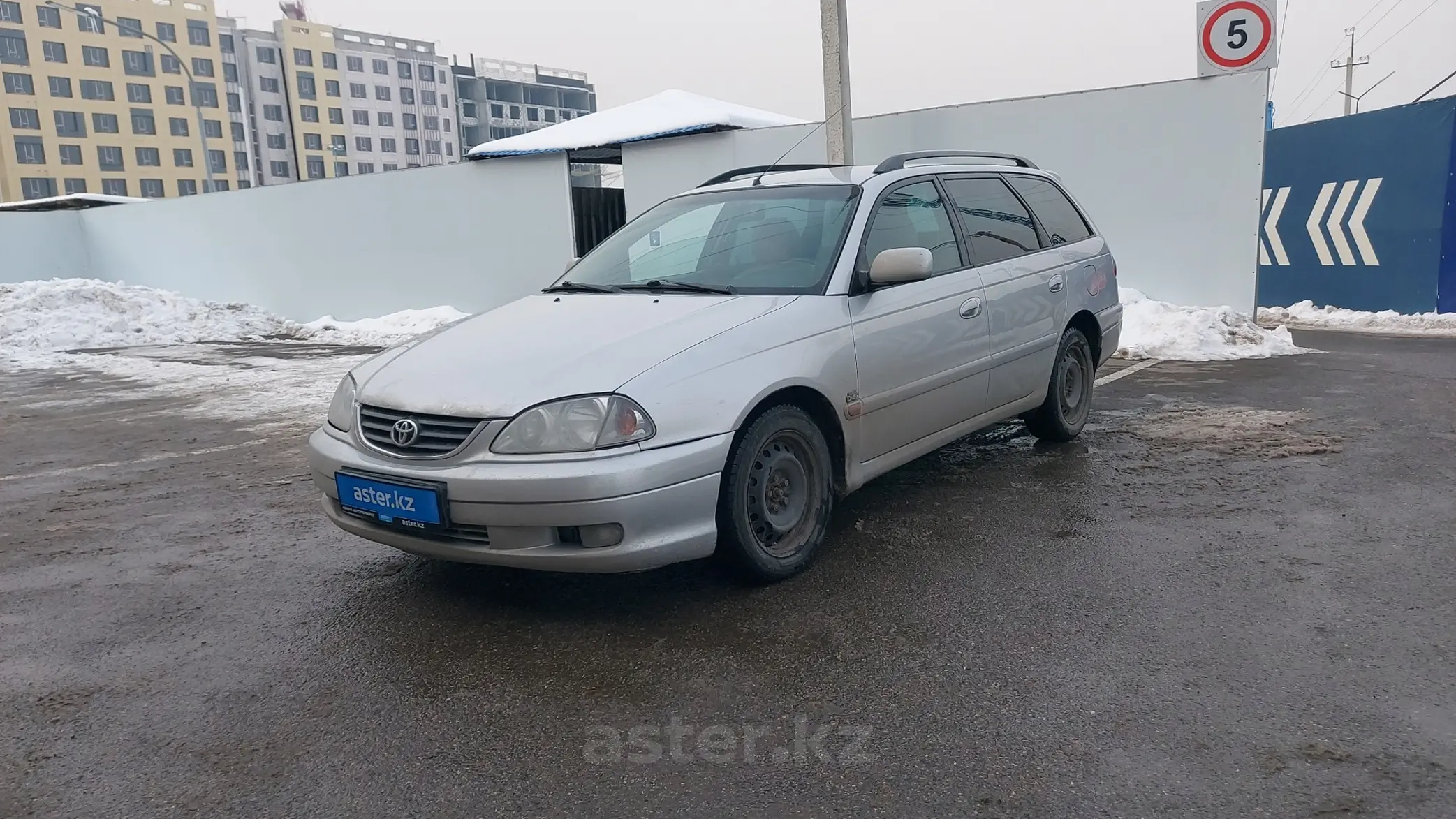 Toyota Avensis 2001