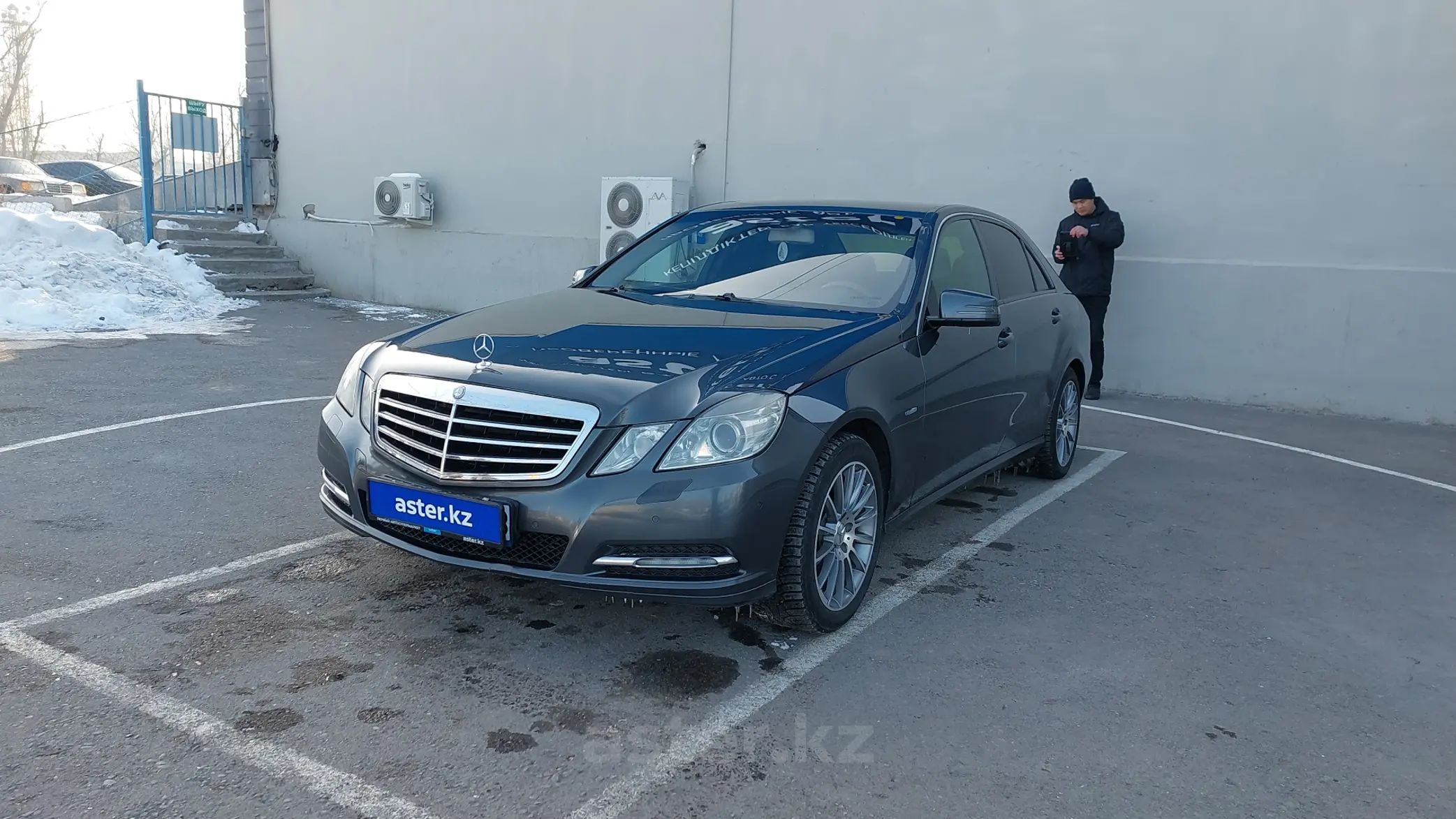 Mercedes-Benz E-Класс 2011