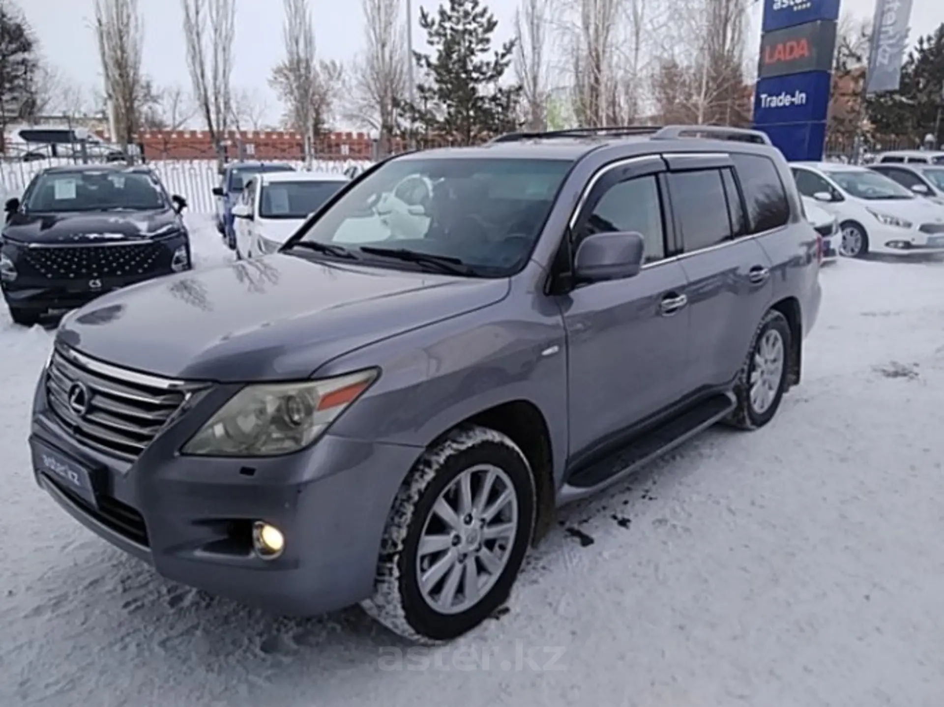 Lexus LX 2010