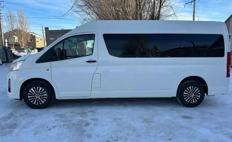 Toyota HiAce 2022 года за 25 000 000 тг. в Астана
