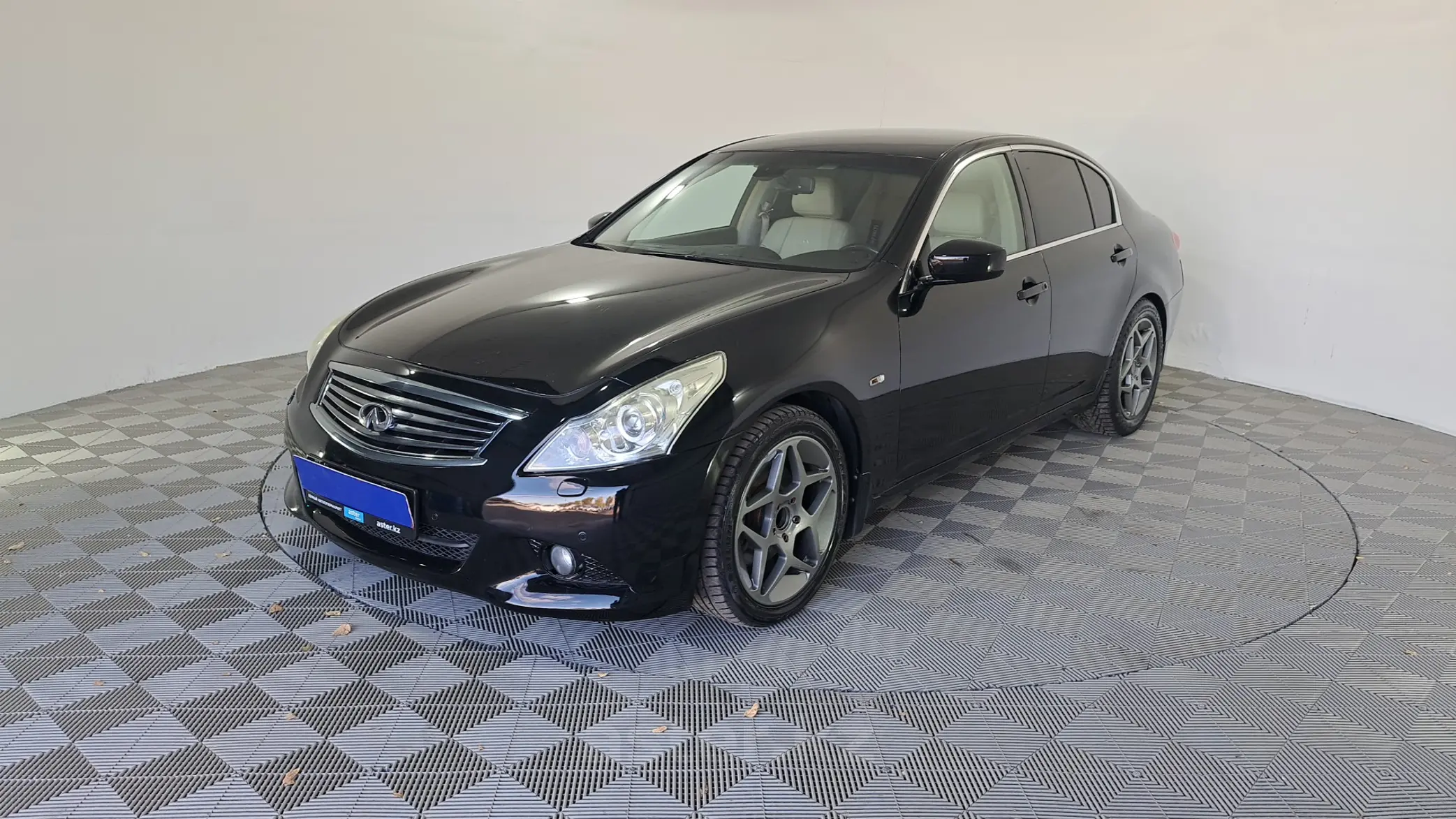 Infiniti G 2010