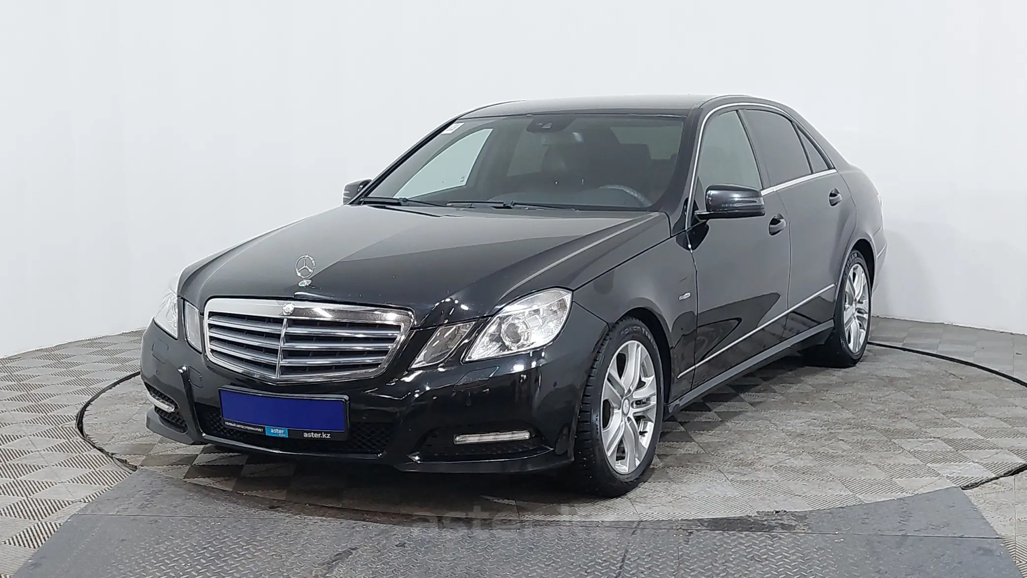 Mercedes-Benz E-Класс 2012